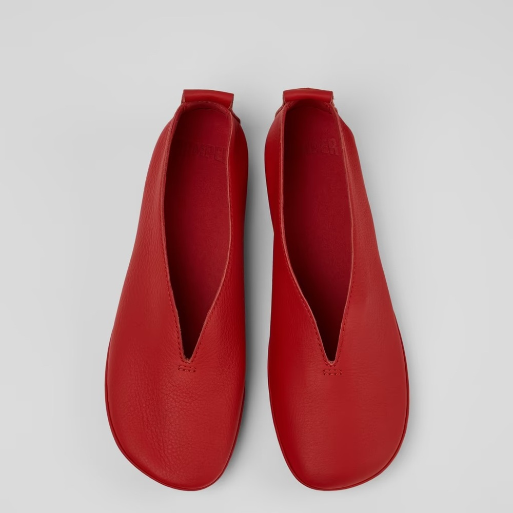 ** ISO / Wanted ** Camper Women's Red Right Nina